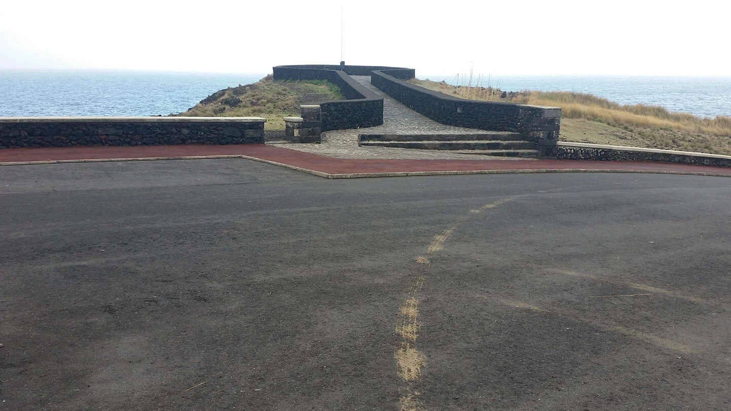 Miradouro das Pedras Negras